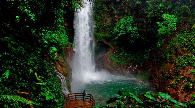 La Paz Waterfall Gardens-a must see place in Central Highlands